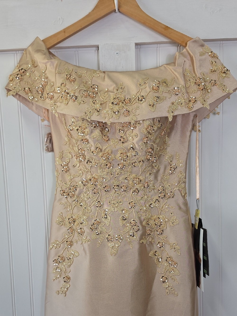 MGNY NWT Champagne Beaded Lace Applique Satin Fit Flare Maxi Dress Sz 2 #73019